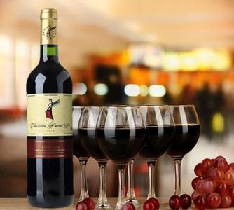  葡萄酒的進(jìn)口貿(mào)易都有哪些流程及注意事項(xiàng)？